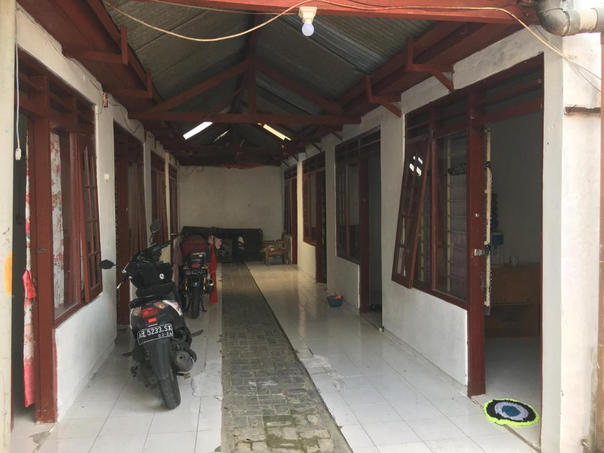 Tambak Bayan Guesthouse Kejayan Dış mekan fotoğraf